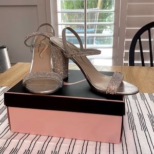 Nina Sanchia Silver Metallic  Slingback Sandal  7.5
